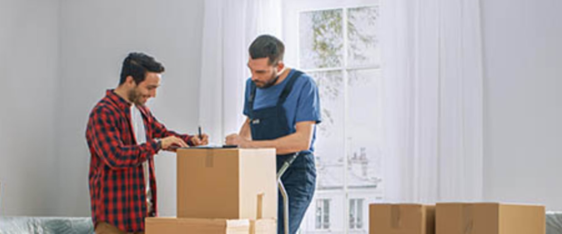 Comparing Prices & Services Offered for Movers in Florida