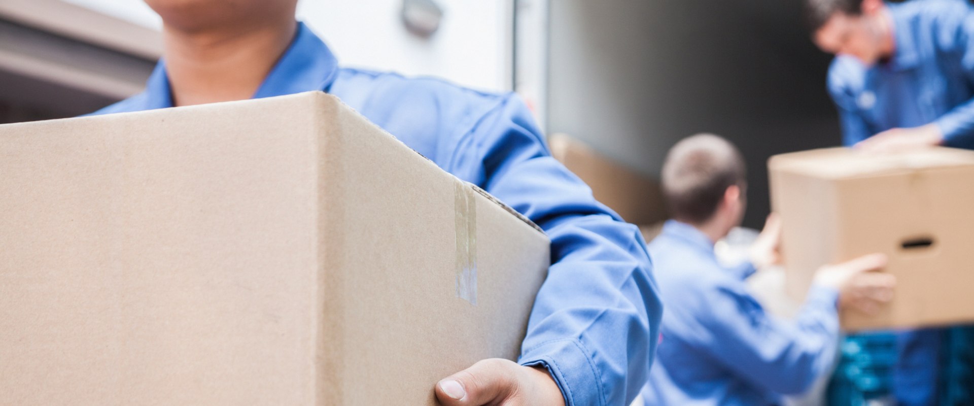 How to Check Reviews & Ratings Before Hiring a Moving Company