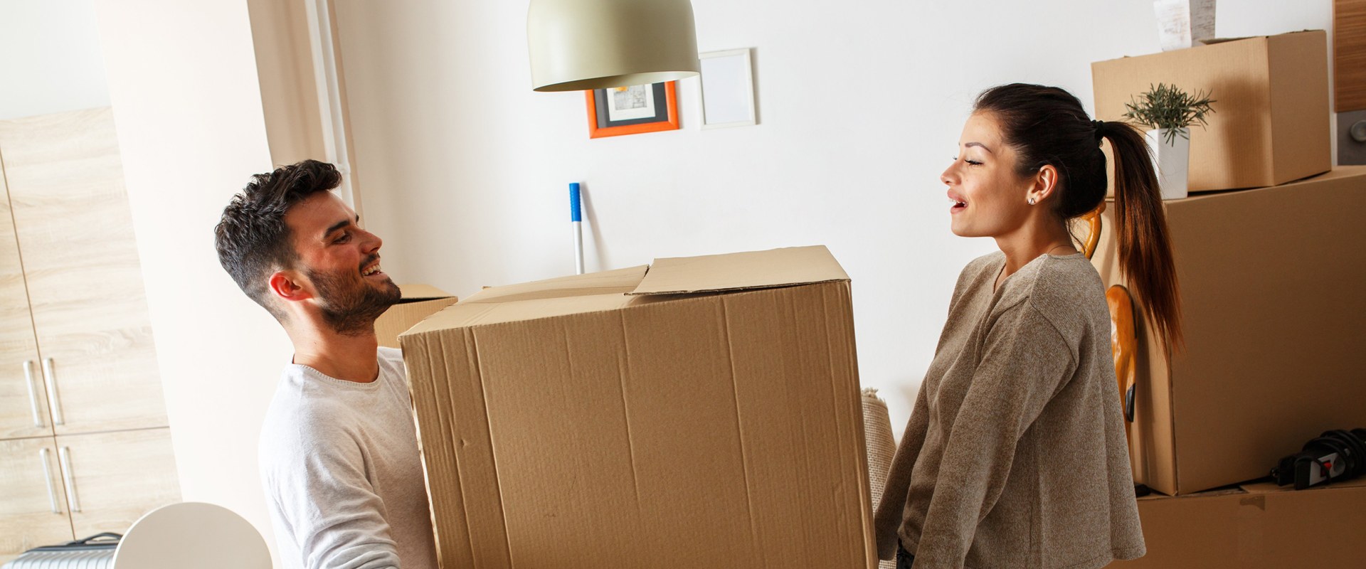 Using Free Moving Boxes to Save Money on Moving Supplies